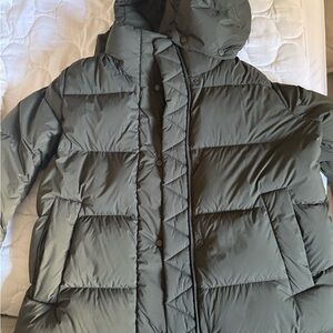 Lululemon Olive Green Wunder Puff Jacket